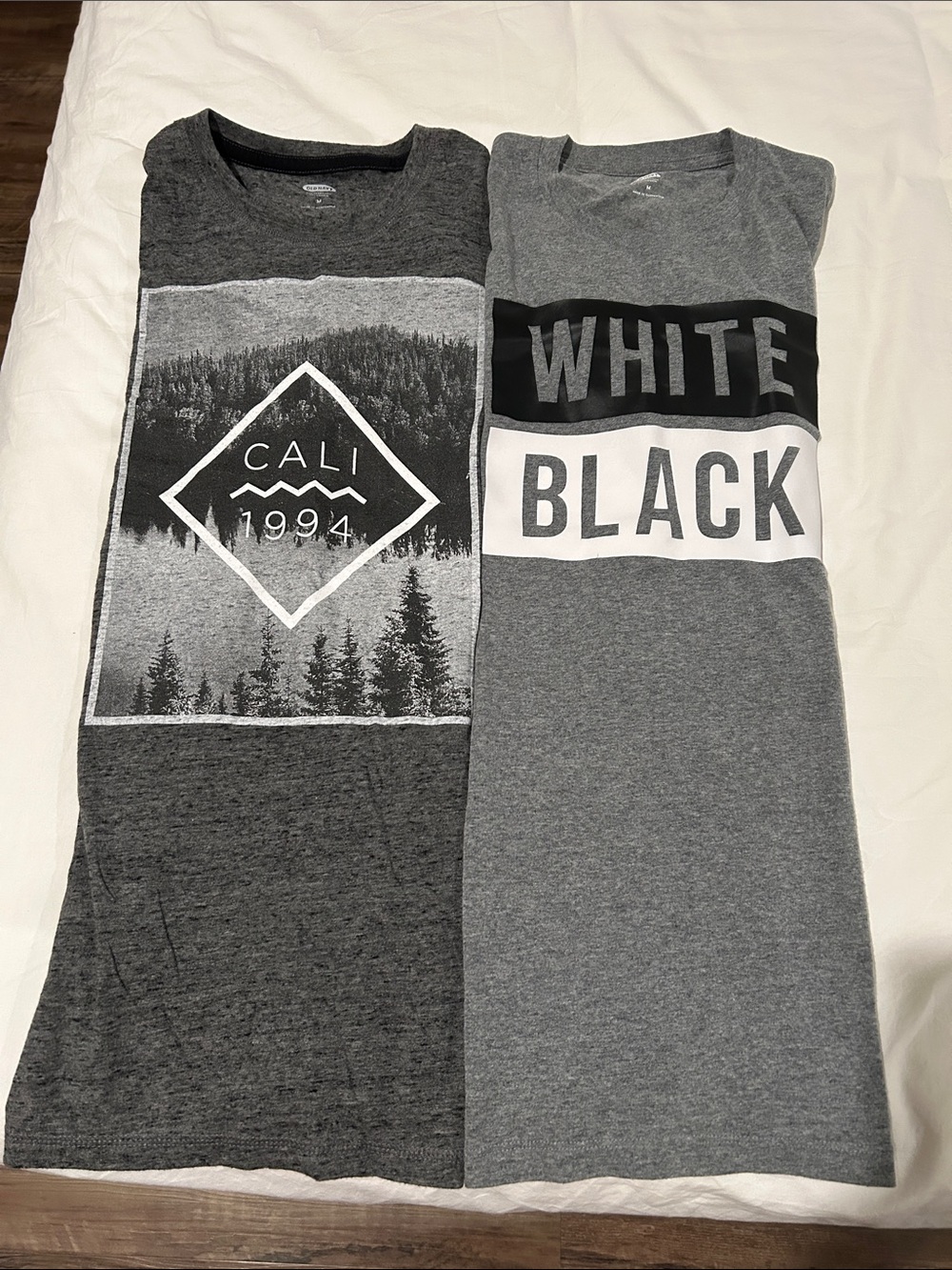 Old Navy Grey Graphic Crewneck Tee with Black & White Print